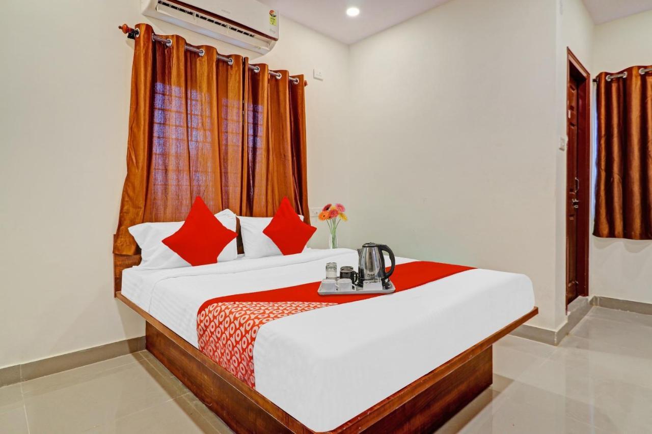 OYO 70047 Hotel Night Eye Hyderabad Exterior foto