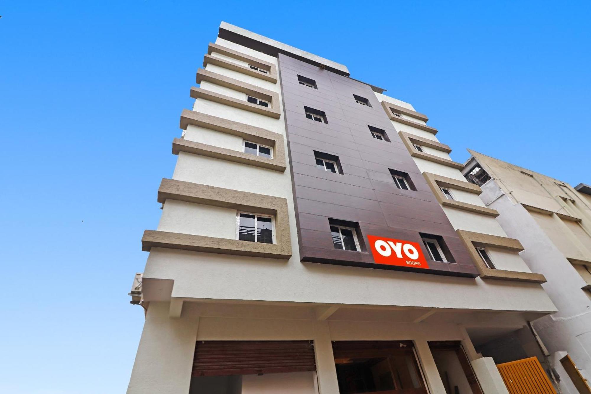 OYO 70047 Hotel Night Eye Hyderabad Exterior foto