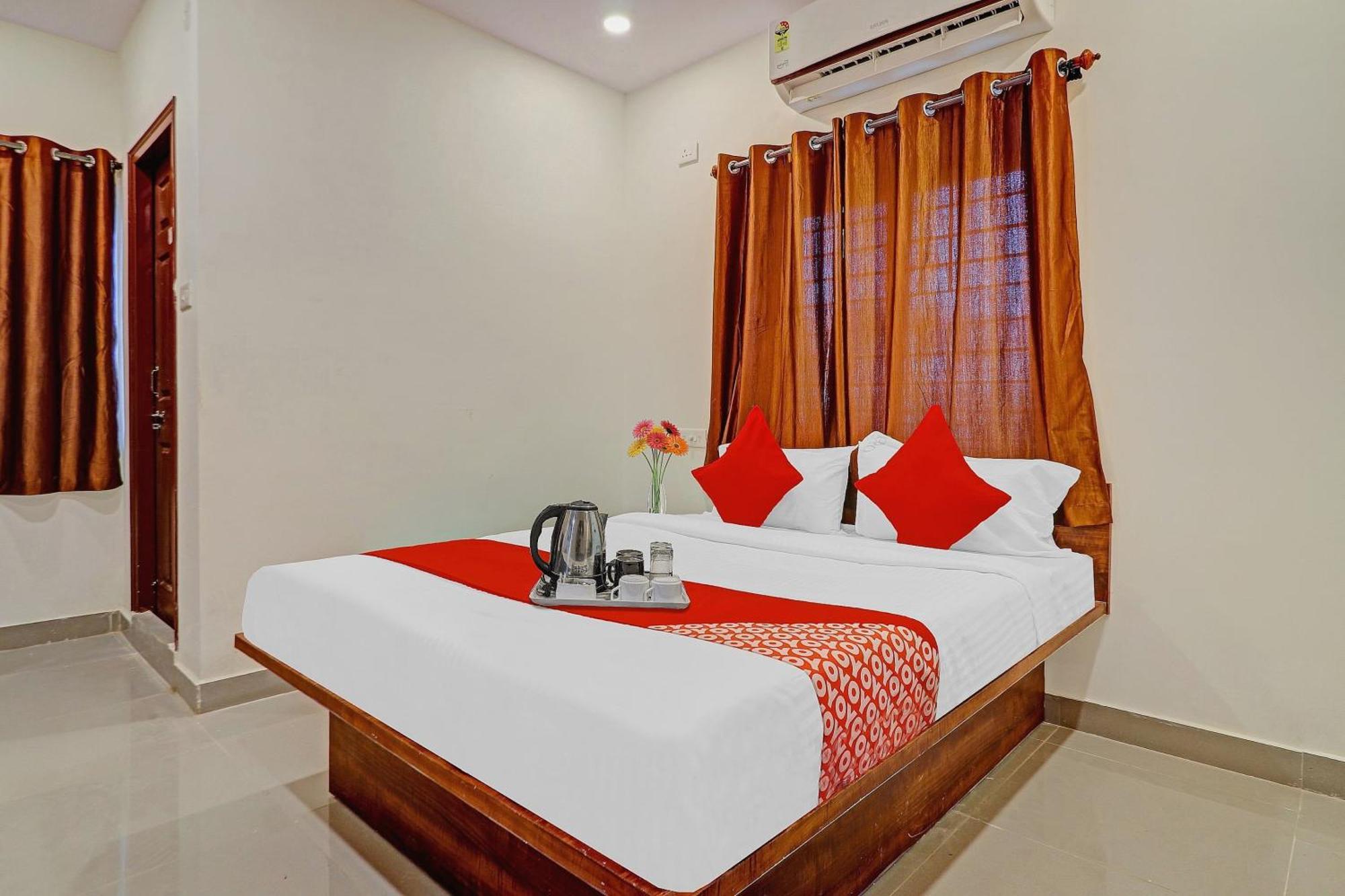 OYO 70047 Hotel Night Eye Hyderabad Exterior foto